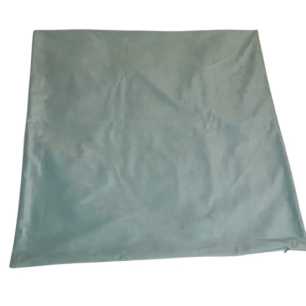 NWOT Set of TWO Velvety 26